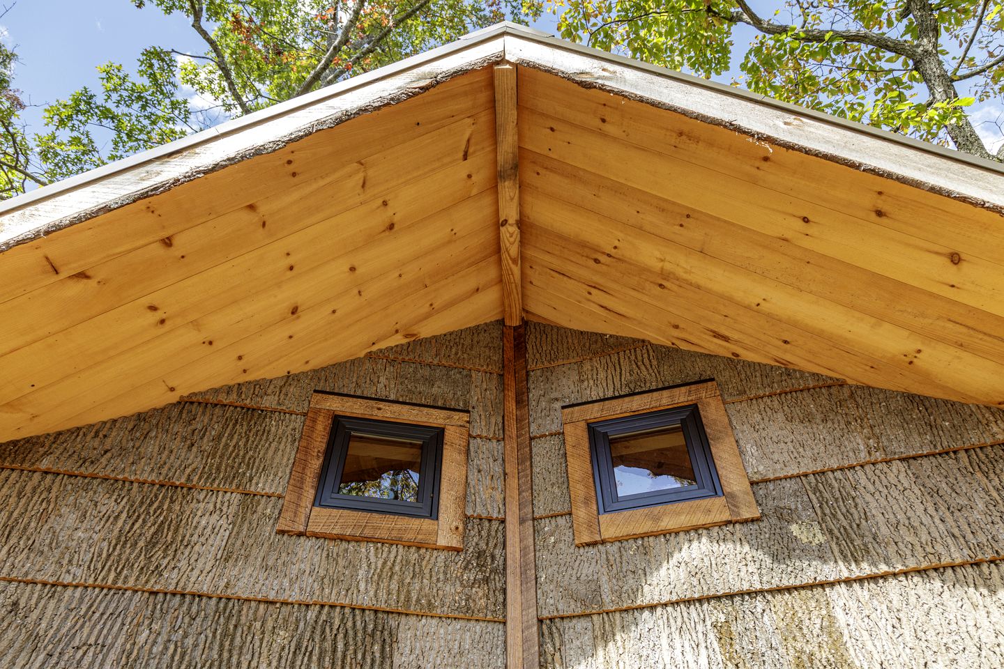 Exclusive Luxury Treehouse Escape with Soaking Tub & Pizza Oven Near Waterfalls, Zirconia, NC