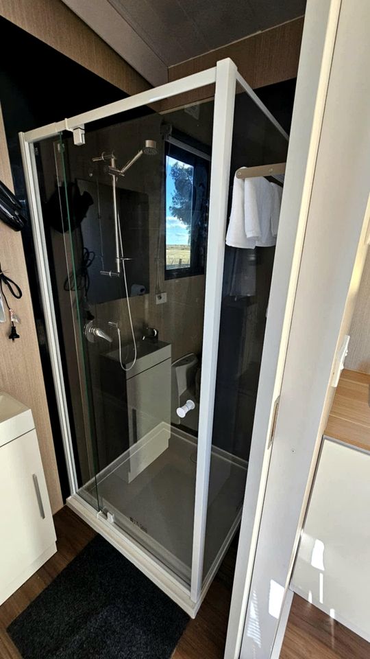 Cute Tiny House with Barbecue in Daisy Hill, Victoria