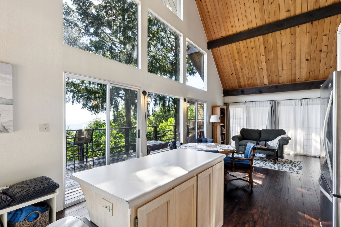 Charming A-Frame with Stunning Views in Kelseyville, California