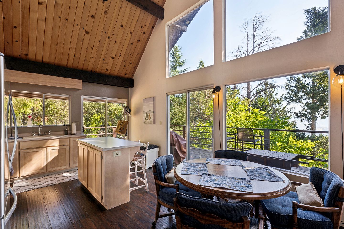 Charming A-Frame with Stunning Views in Kelseyville, California