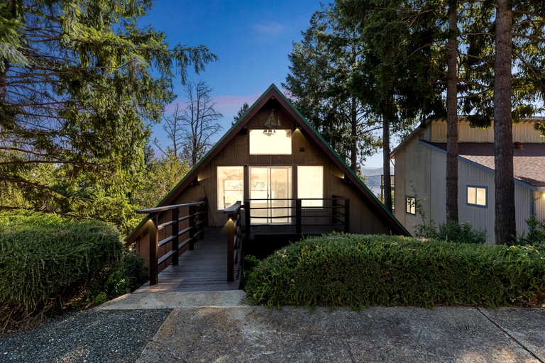 A-Frames (United States of America, Kelseyville, California)