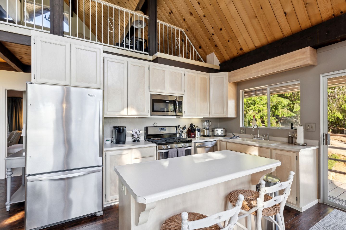 Charming A-Frame with Stunning Views in Kelseyville, California