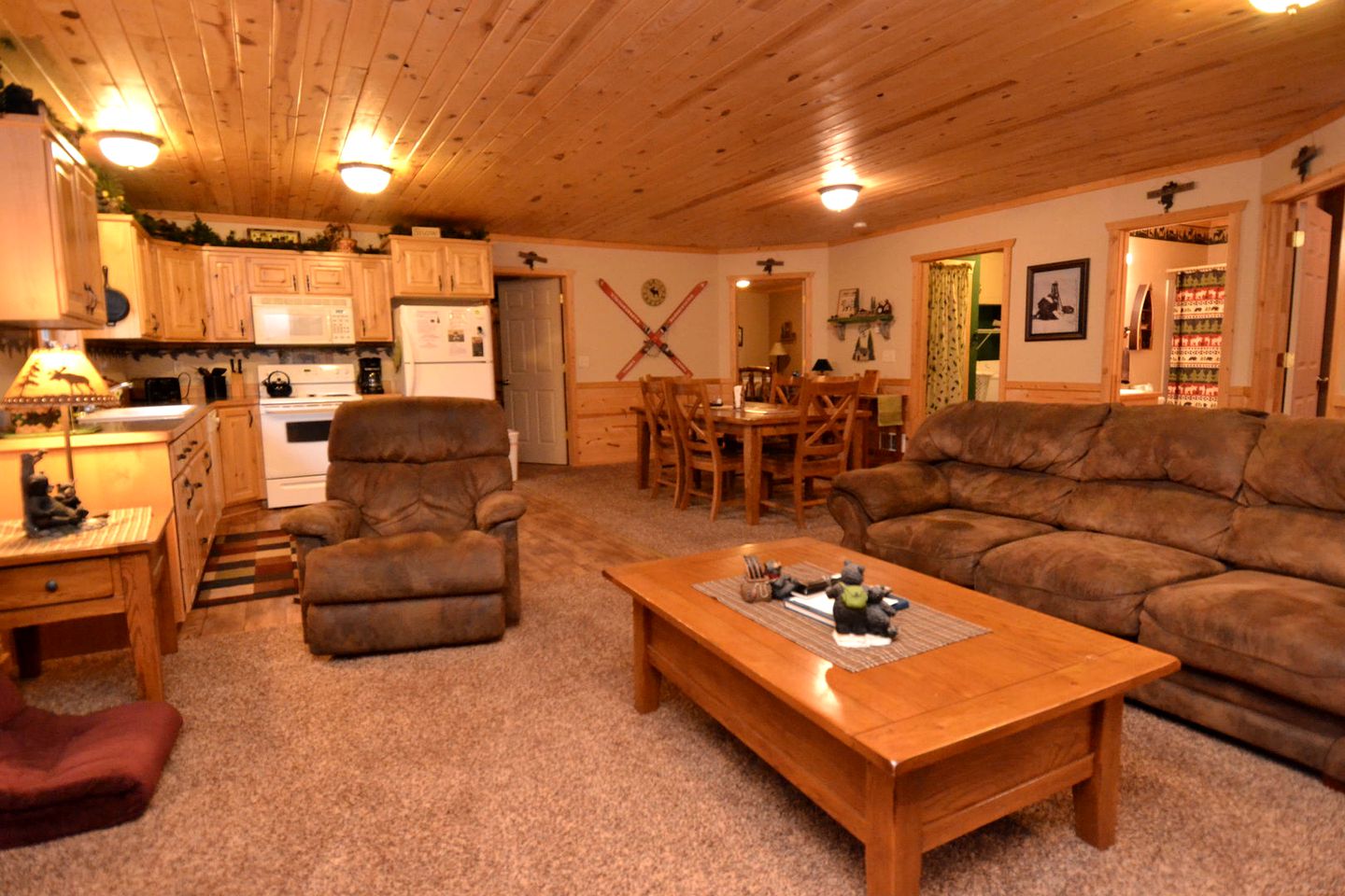 Warm and Enticing Luxury Cabin near Yellowstone National Park, Idaho