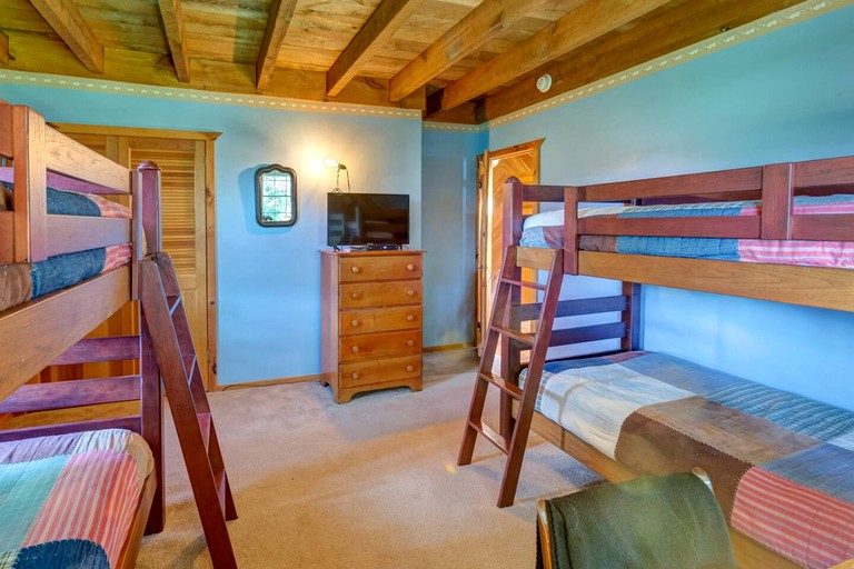 Cabins (United States of America, Denver, New York)