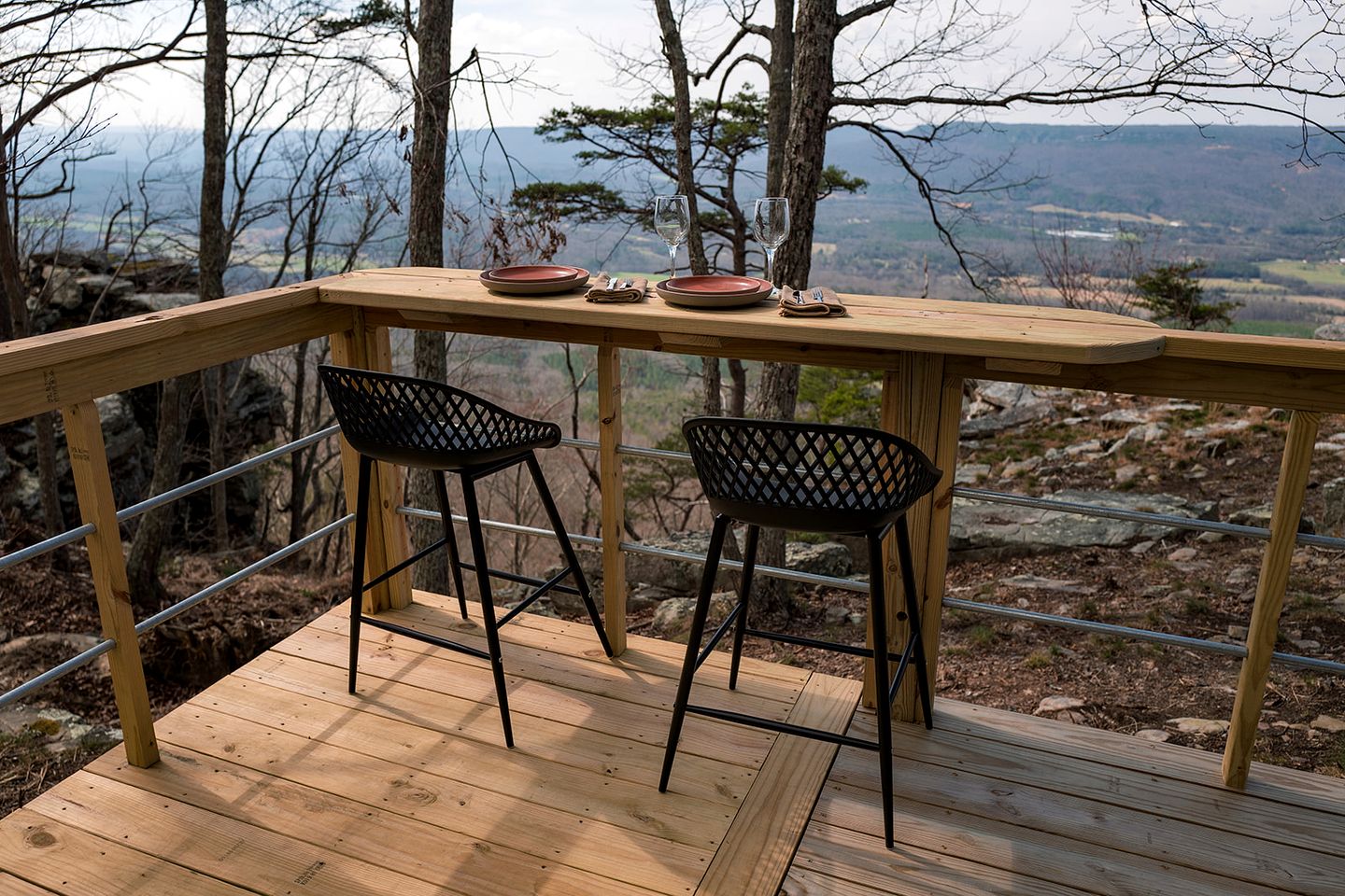 Secluded Rustic Studio-Style Chalet with Open-Air Outdoor Shower near Cloudland Canyon State Park, Menlo, Georgia