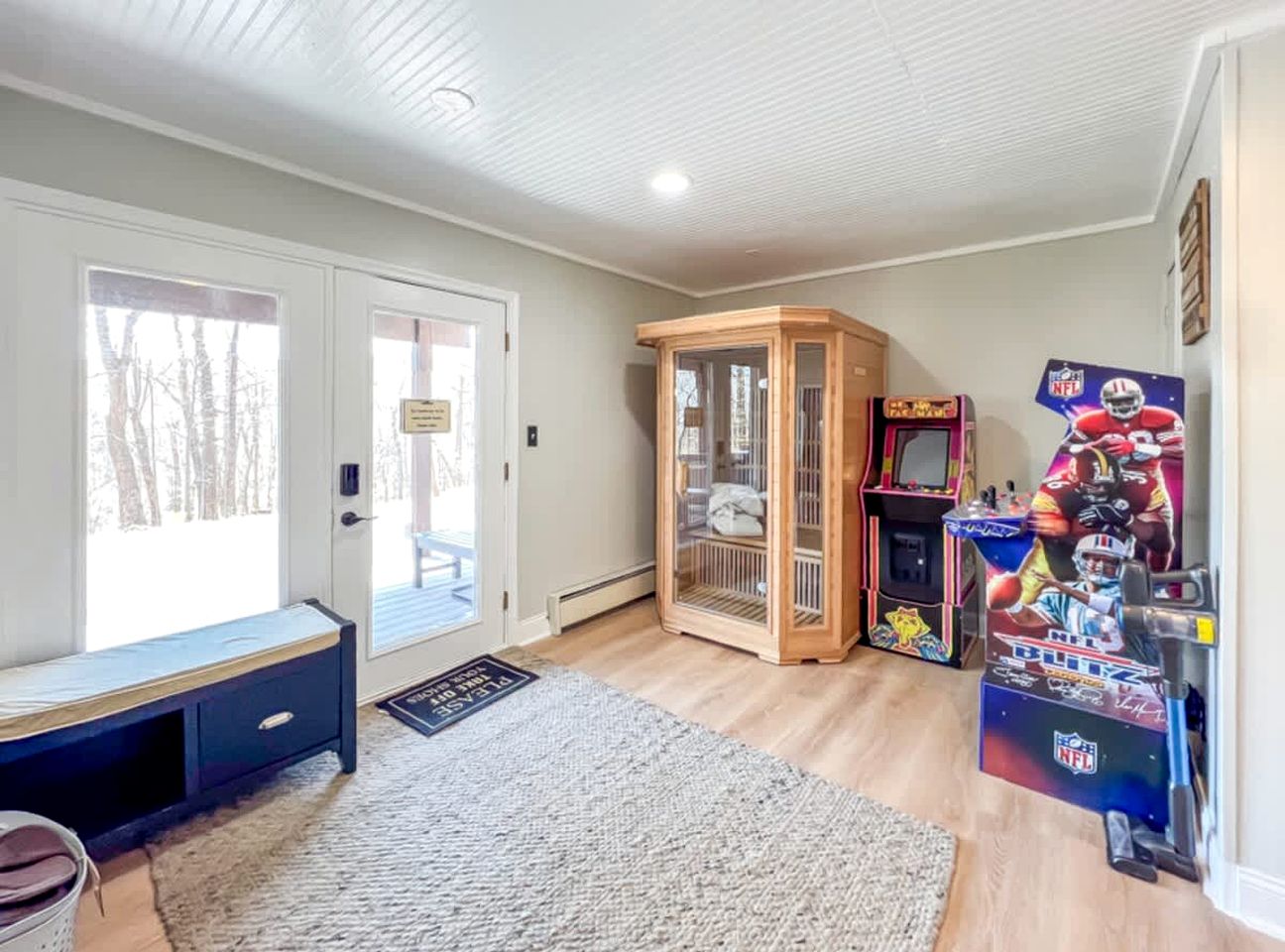 Cozy A-Frame Cabin with Hot Tub & Sauna near Wintergreen Resort, Blue Ridge Mountains VA