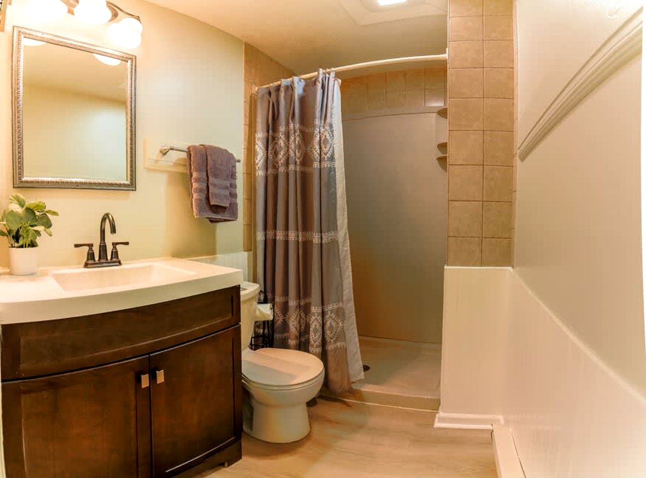 Cozy A-Frame Cabin with Hot Tub & Sauna near Wintergreen Resort, Blue Ridge Mountains VA