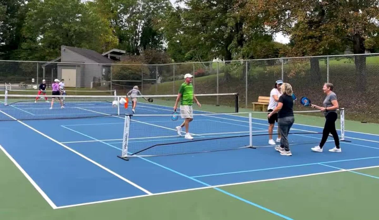 Cozy A-Frame Cabin with Hot Tub & Sauna near Wintergreen Resort, Blue Ridge Mountains VA