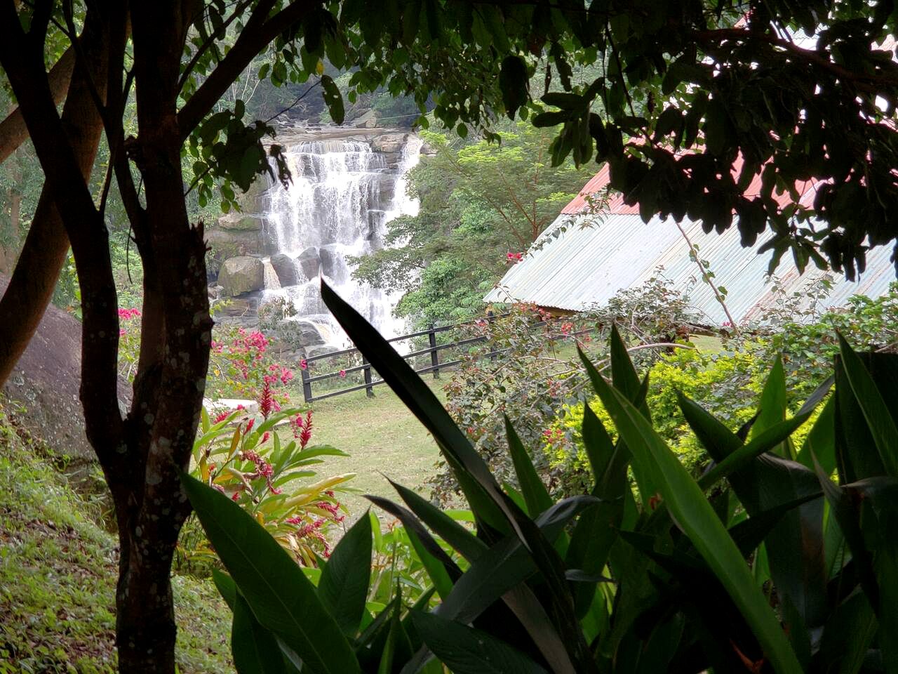 Tropical Hut Rental with Swimming Pool Next to Salto de Versalles Waterfall in Colombia