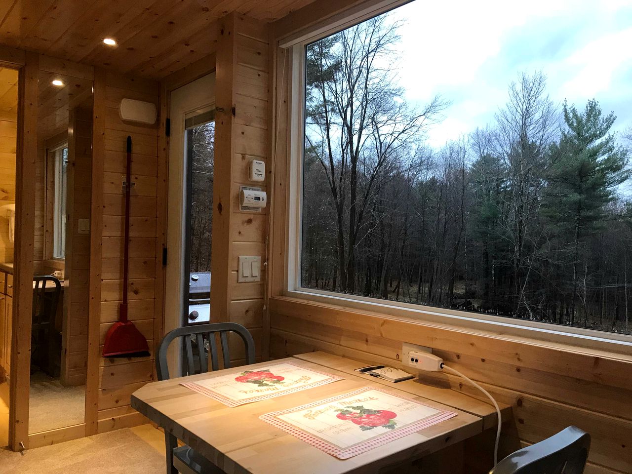 Peaceful Tiny House Rental Perfect for a Romantic Getaway near Albany, New York