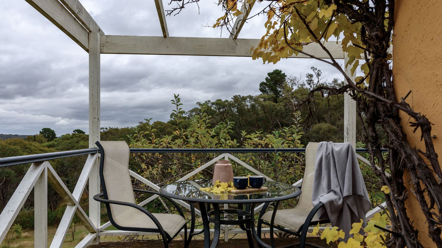 Impressive Moroccan Style Vacation Rental with Spa Bath in Daylesford, Victoria