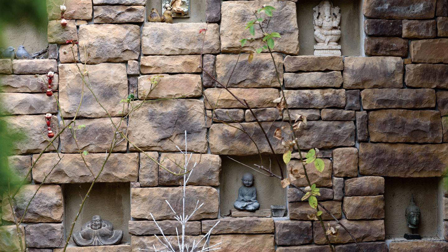 Impressive Moroccan Style Vacation Rental with Spa Bath in Daylesford, Victoria