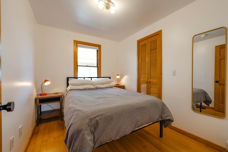 Cabins (United States of America, Corinth, New York)