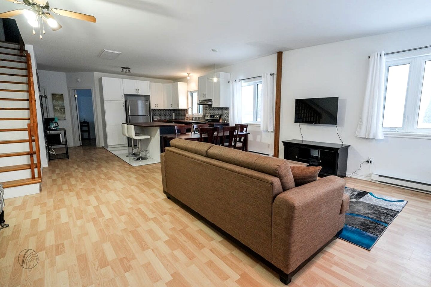 Waterfront Cabin with Barbecue Incredible for Kayaking or Fishing in Lac des Plages, Quebec