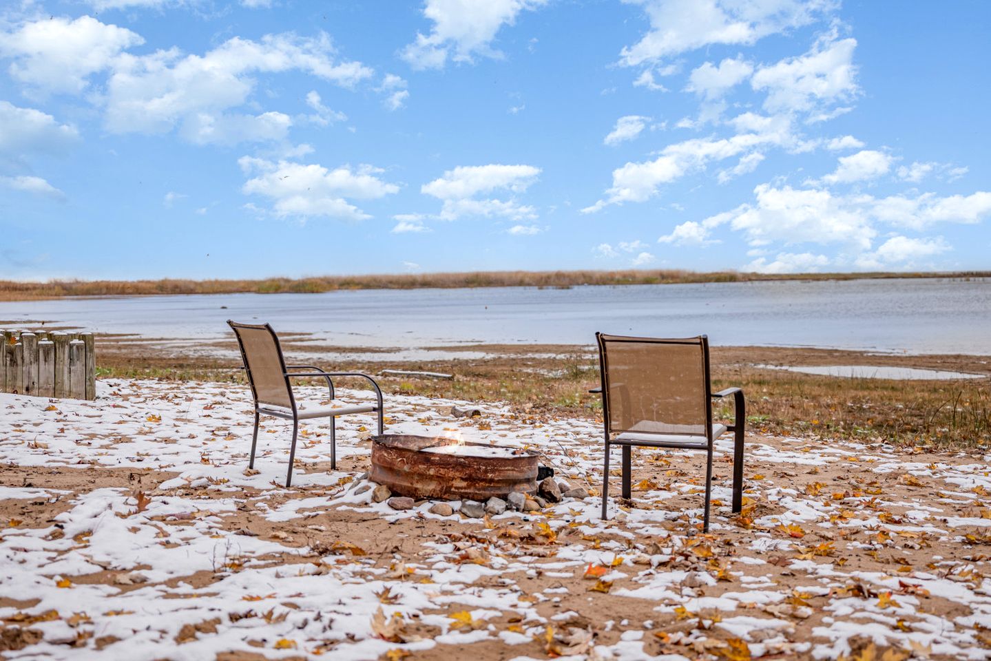 Waterfront Cabin with BBQ, Picnic Space and Amazing Sunsets in Michigan