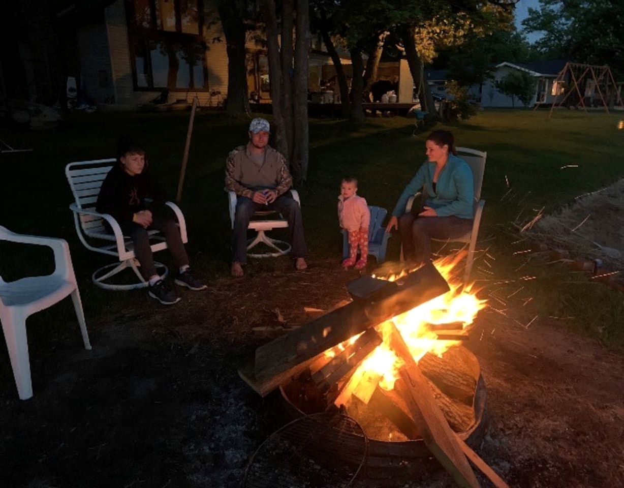 Waterfront Cabin with BBQ, Picnic Space and Amazing Sunsets in Michigan