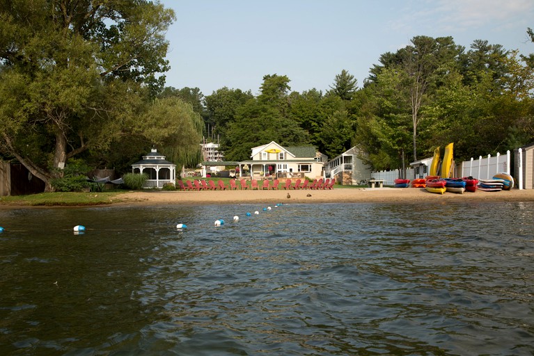 Cabins (Lake George, New York, United States)