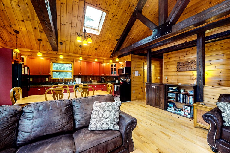 Cabins (United States of America, Greenville, Maine)