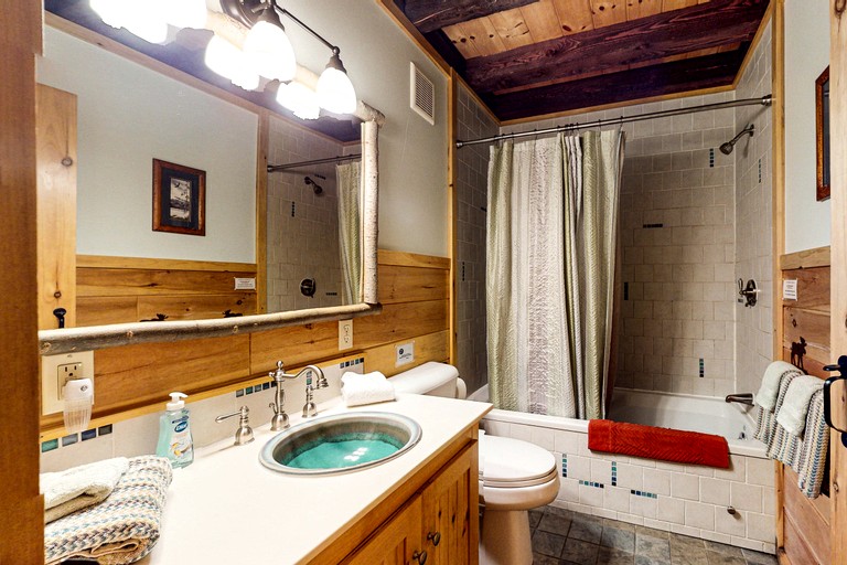 Cabins (United States of America, Greenville, Maine)