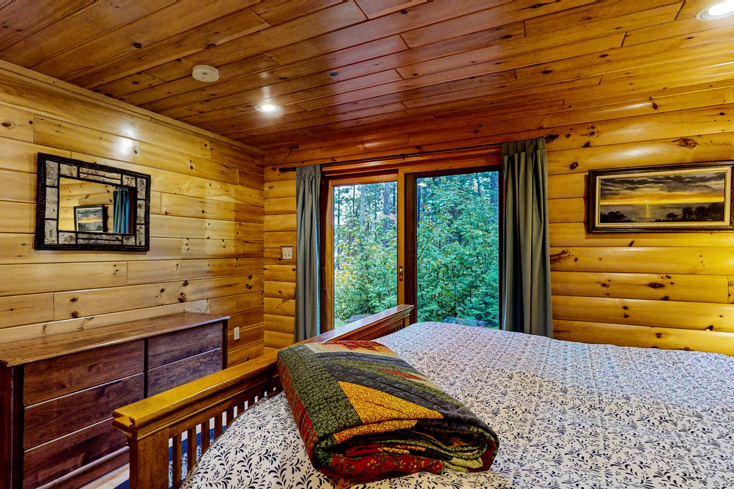 Waterfront Cabin with Private Deck Loaded with Kayaks in Maine