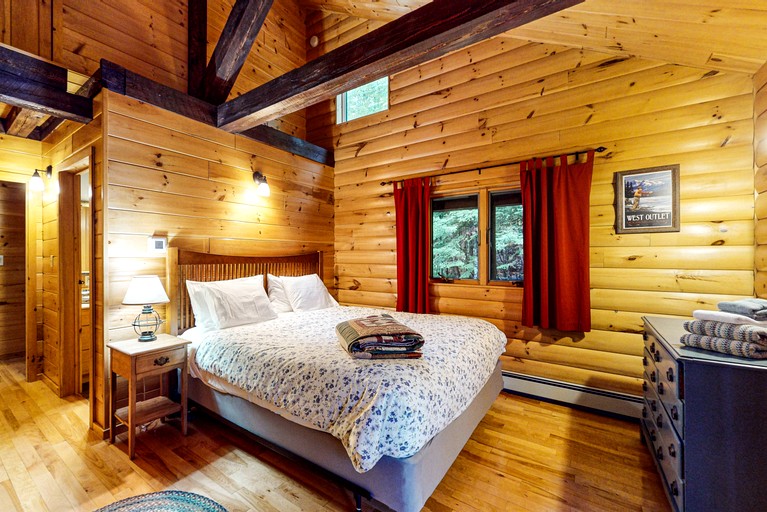 Cabins (United States of America, Greenville, Maine)