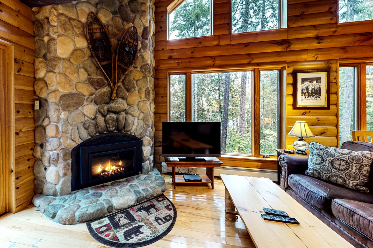 Waterfront Cabin with Private Deck Loaded with Kayaks in Maine