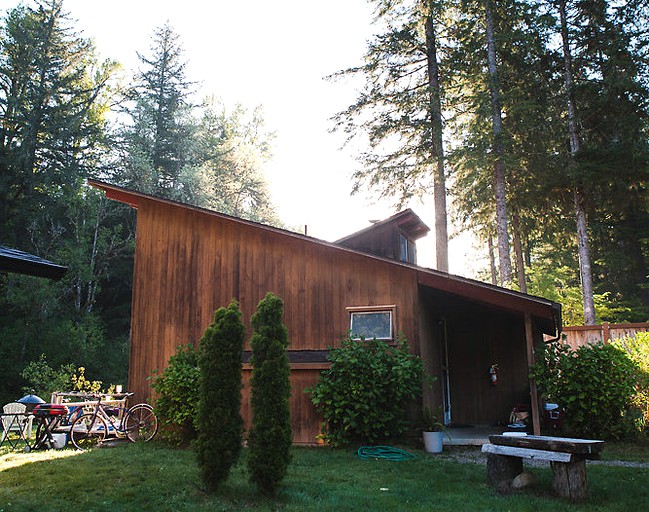 Cabins (McKenzie Bridge, Oregon, United States)