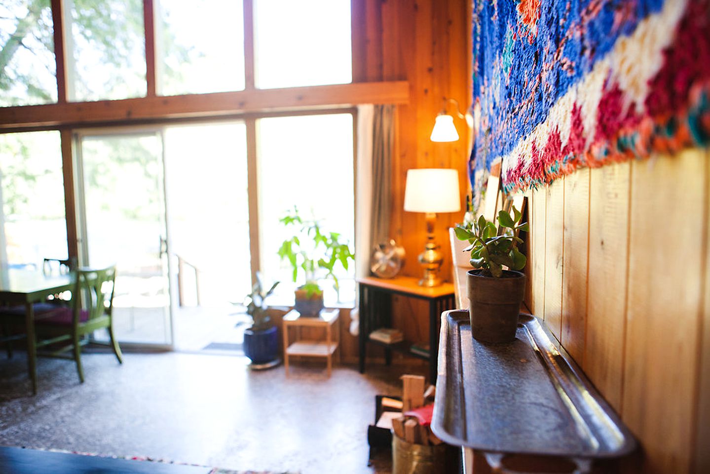 Rustic River Cabin Rental with Lush Woodland Views near Eugene, Oregon