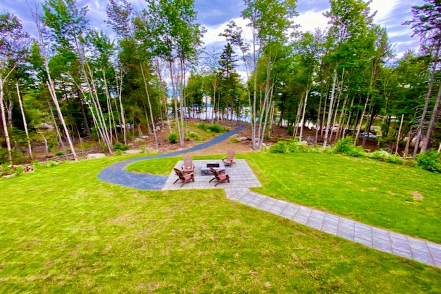 Waterfront Cabin with Spacious Interior and Fire Pit in Maine