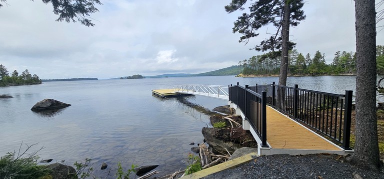 Cabins (United States of America, Beaver Cove, Maine)