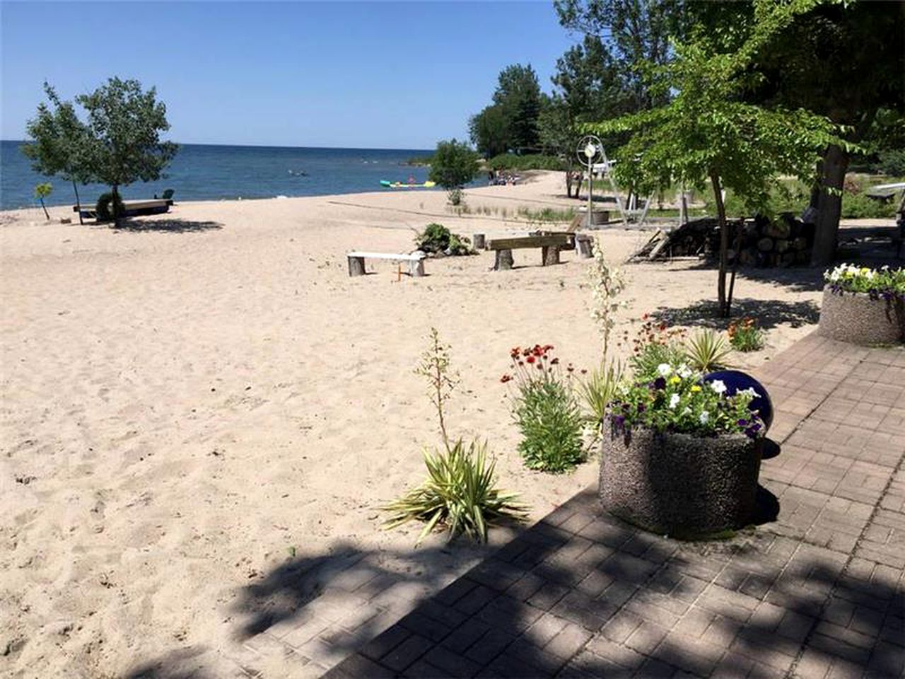 Beautiful Sunny Cabin Rental on the Shores of Georgian Bay, Ontario