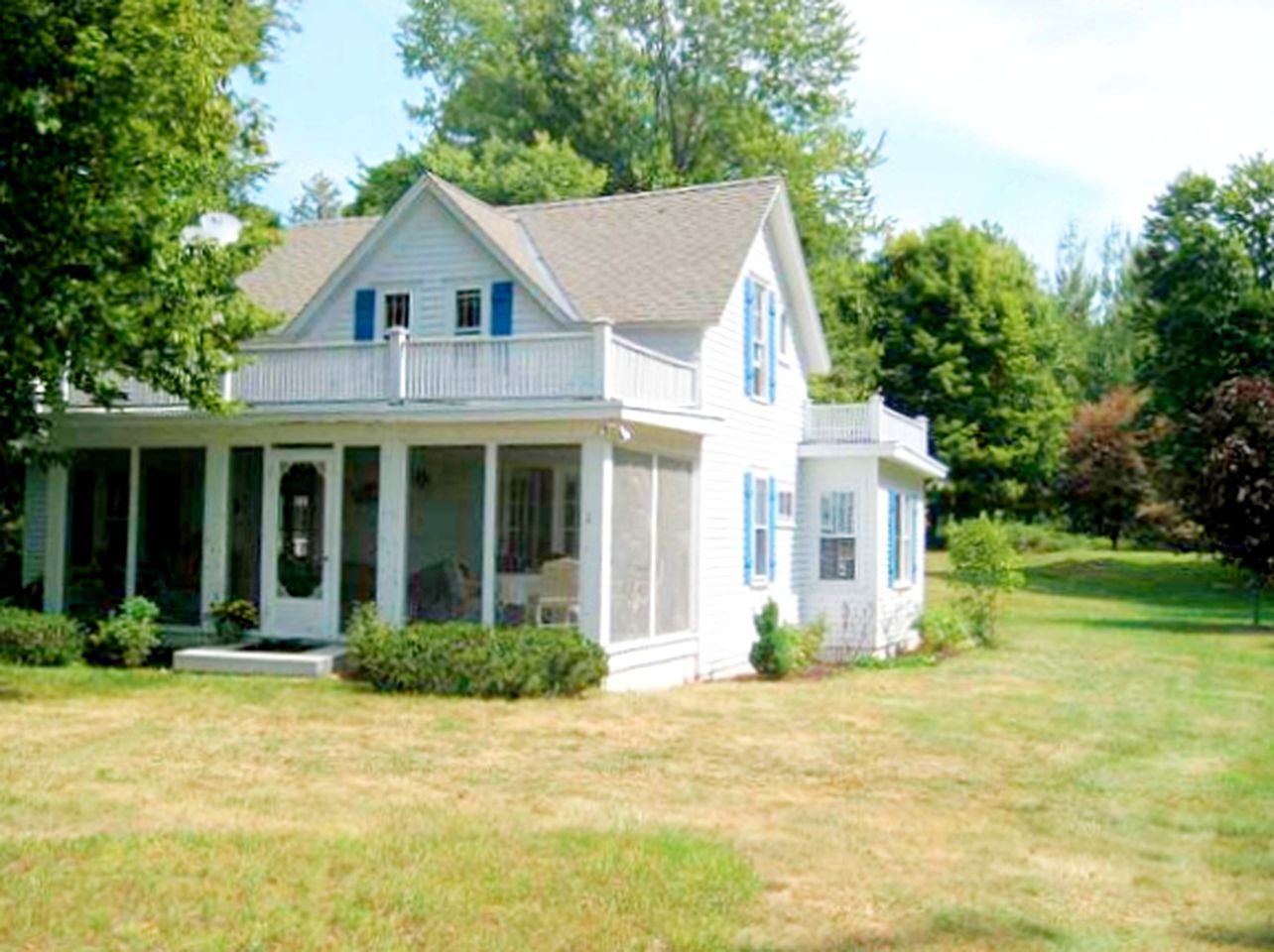 Waterfront Cottage Rental on Lake Michigan