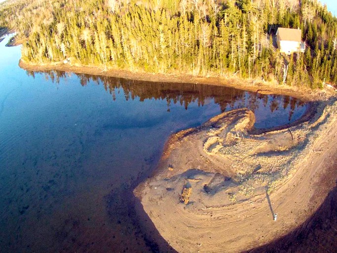 Cottages (Cape Breton Island, Nova Scotia, Canada)