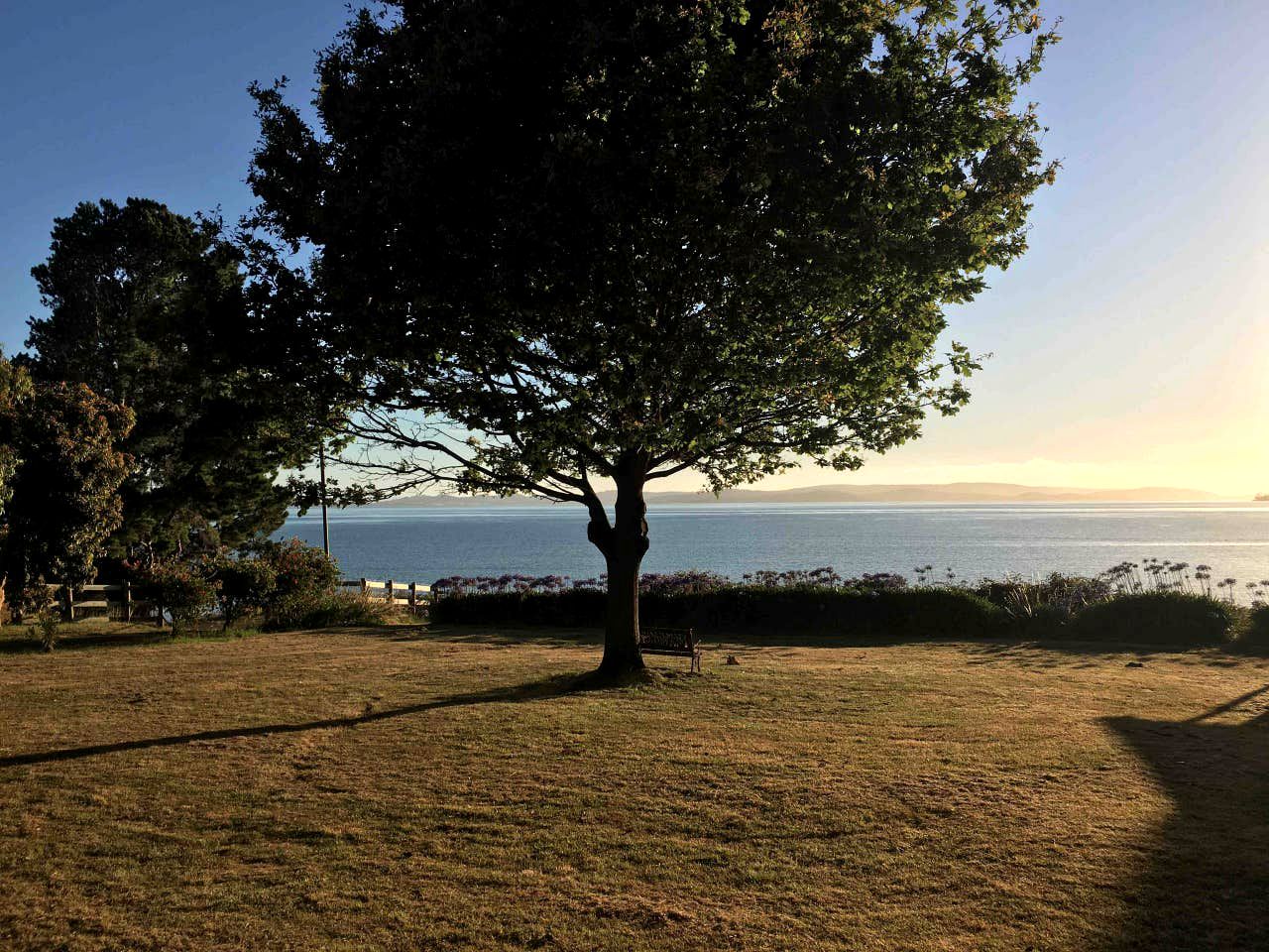 Waterfront Cottage with Views of Bruny Island near Kettering, Tasmania