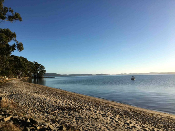 Cottages (Middleton, Tasmania, Australia)