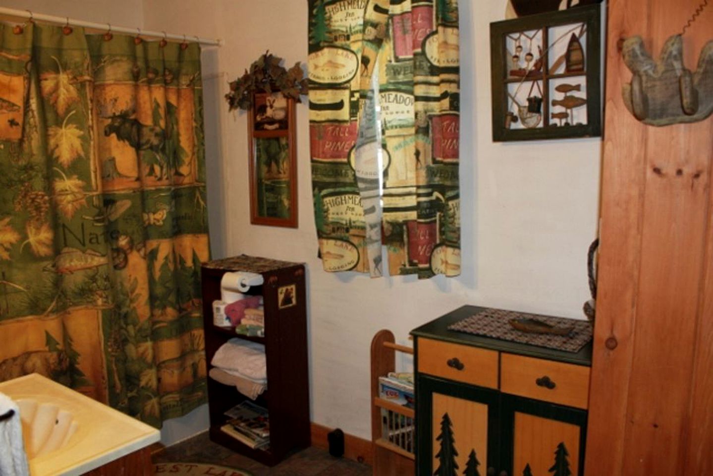 Waterfront Cabin Rental for a Peaceful Lake Getaway in Denmark, Maine