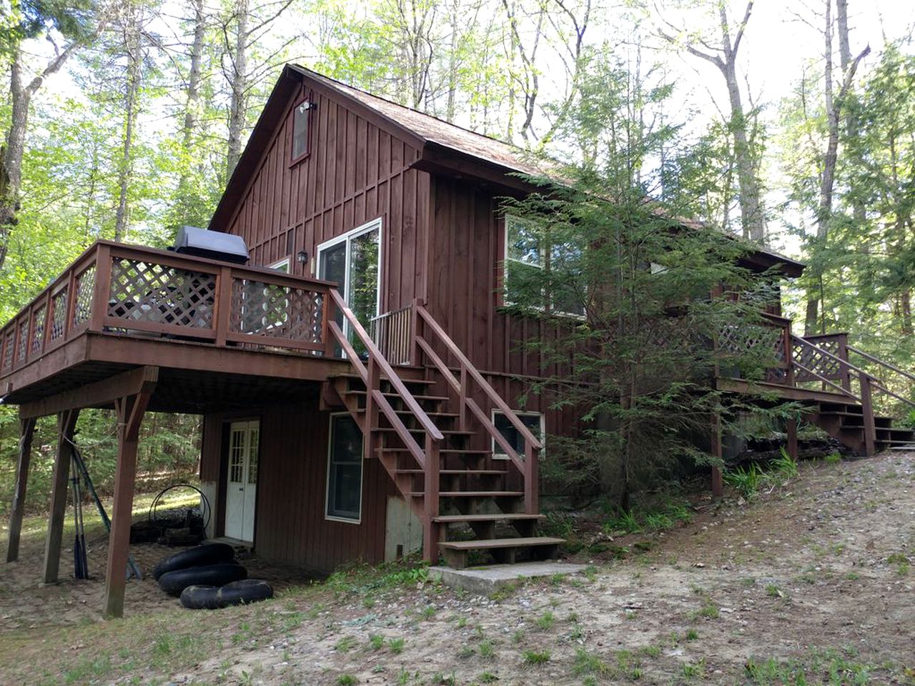 Waterfront Cabin Rental for a Peaceful Lake Getaway in Denmark, Maine