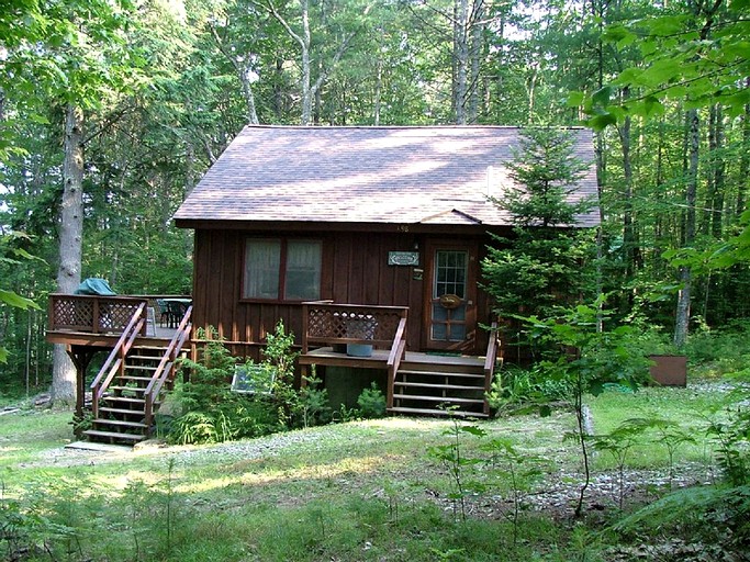 Waterfront cabin getaway in Denmark, Maine