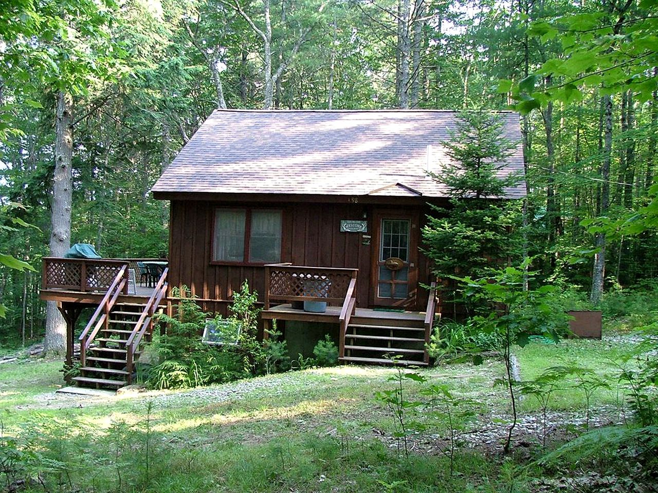 Waterfront Cabin Rental for a Peaceful Lake Getaway in Denmark, Maine