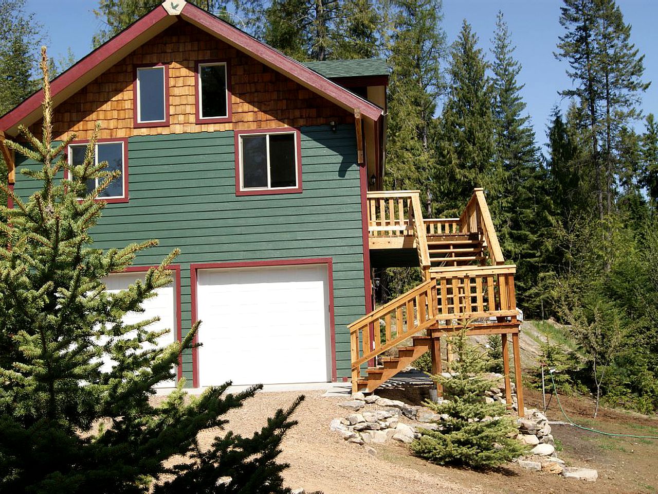 Lakeside Mountain Cabin in Montana