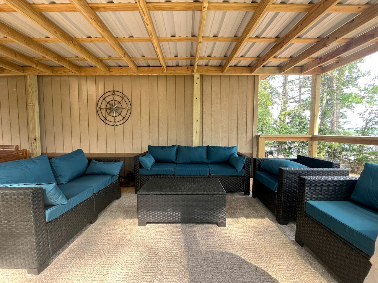 Spacious Modern Cabin on Toledo Bend Lake with Gorgeous Deck and Patio for an Amazing Family Getaway in Hemphill, Texas