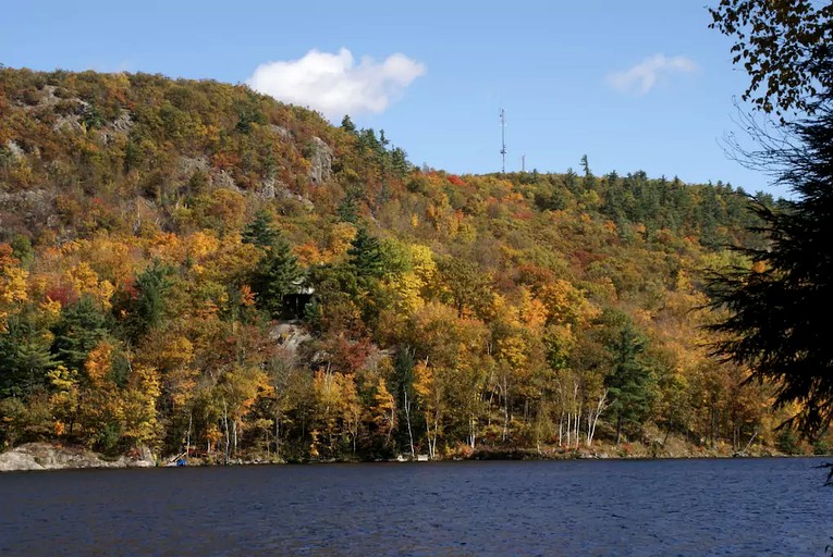Cottages (Chelsea, Quebec, Canada)