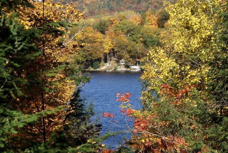 Cottages (Chelsea, Quebec, Canada)