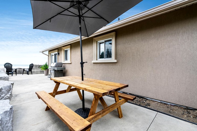 Cottages (Canada, Leamington, Ontario)