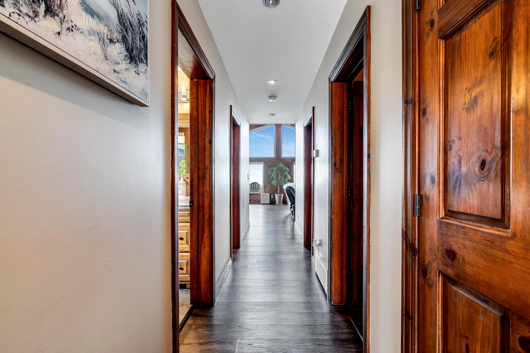 Cottages (Canada, Leamington, Ontario)