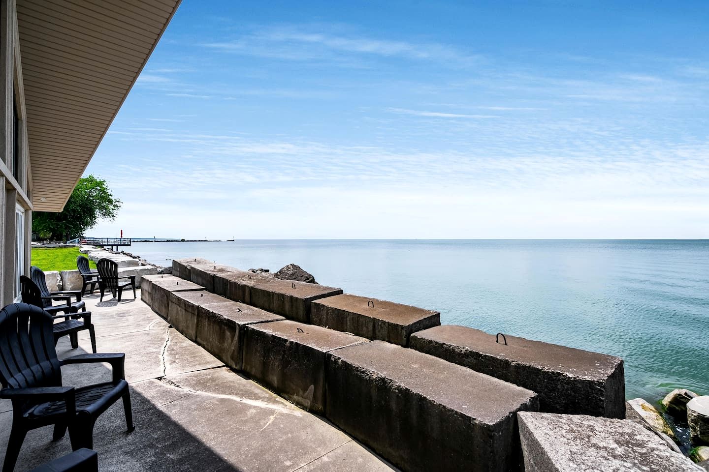 Waterfront Relaxing Cottage Ideal to Create New Memories in Ontario