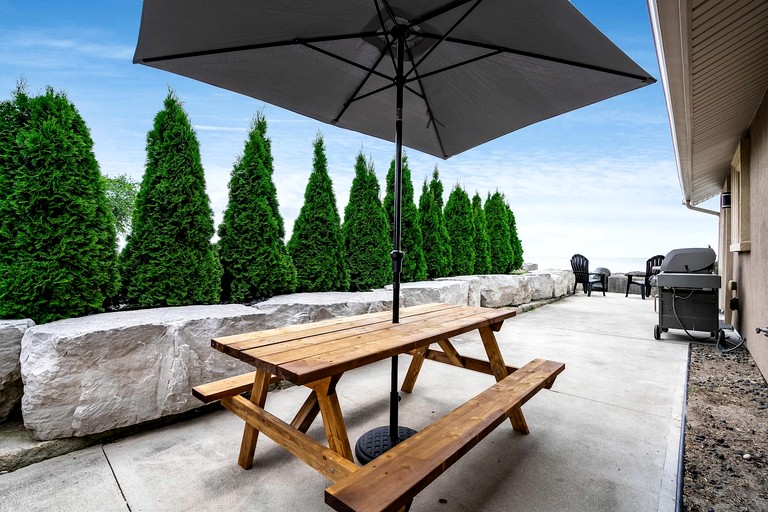 Cottages (Canada, Leamington, Ontario)