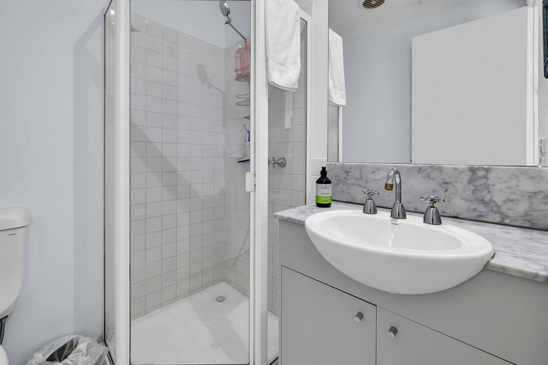 Vacation Rentals (Australia, --, --)