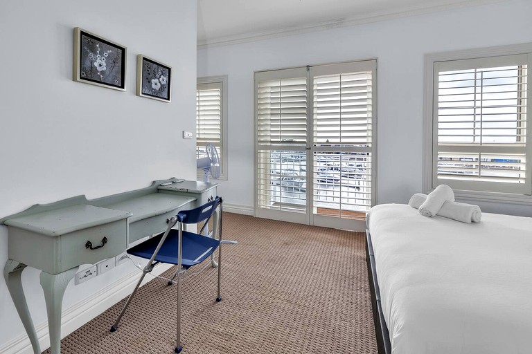 Vacation Rentals (Australia, --, --)