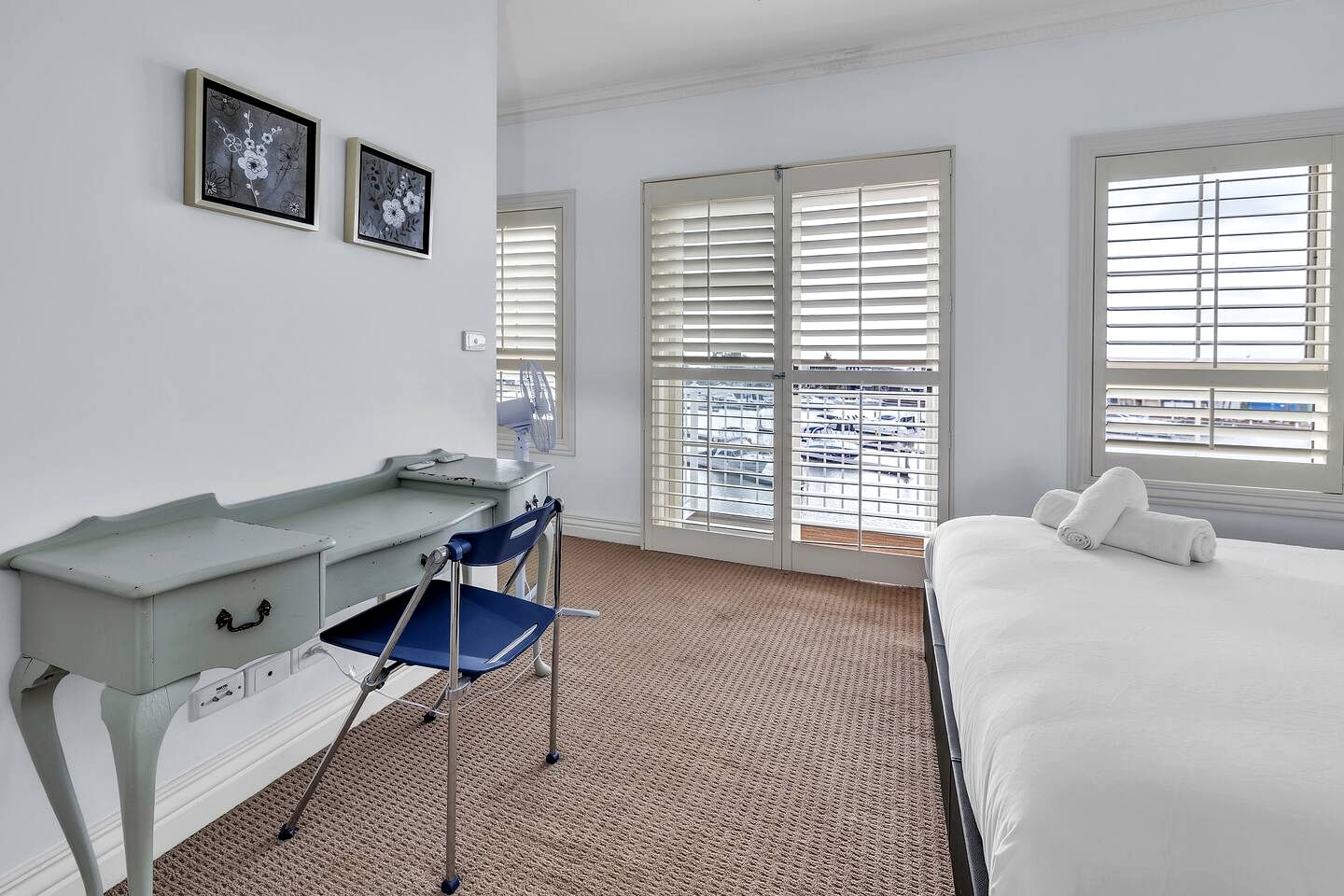 Modern Waterfront Getaway with Marina Outlook near Patterson River in Patterson Lakes, Victoria